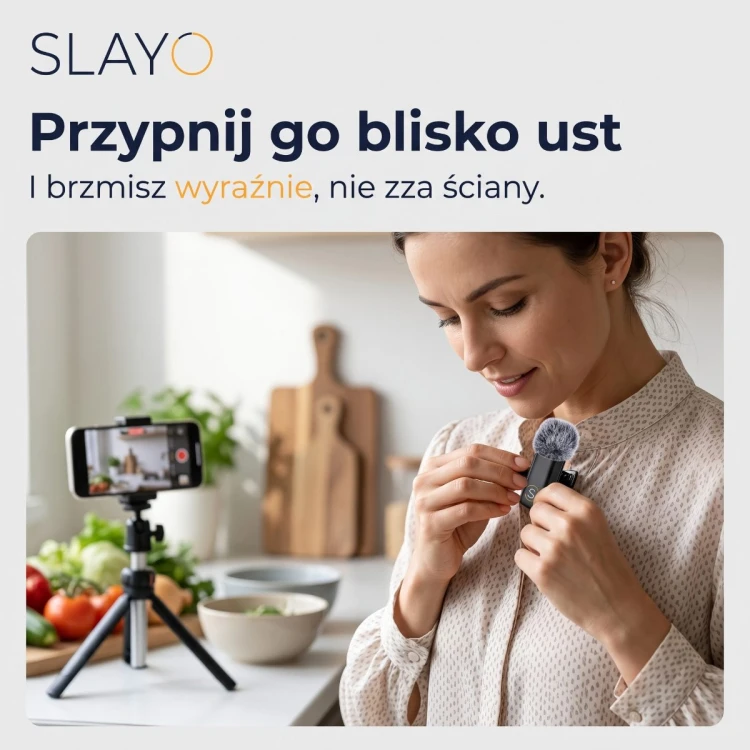 Mikrofon Slayo Mike S11 przypięty blisko ust podczas nagrywania w kuchni